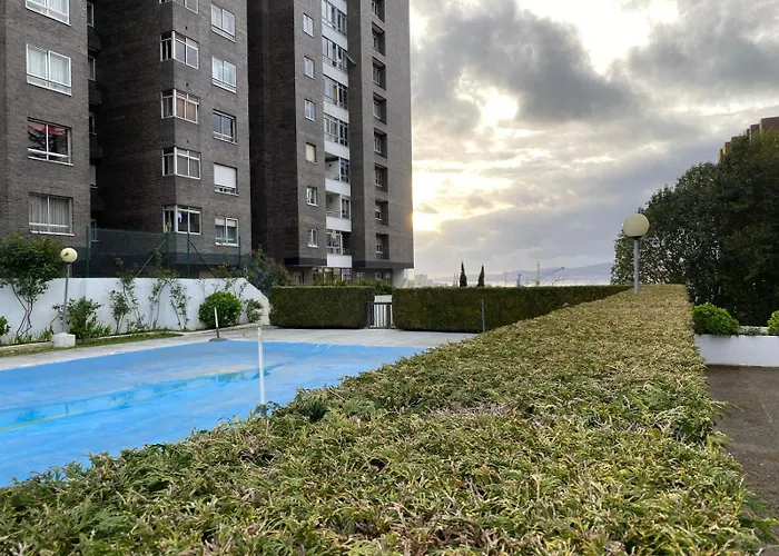 Coqueto Apartamento, Con Piscina, Centrico Y Garaje